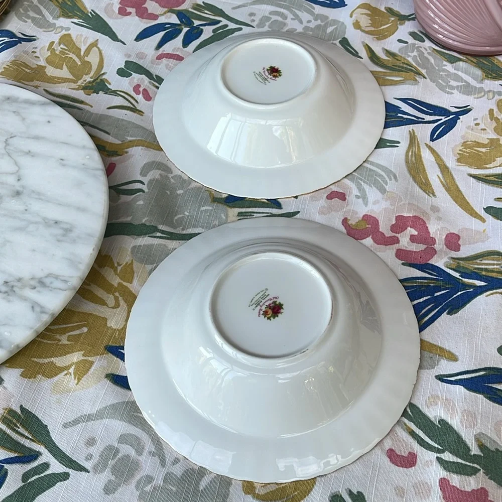 Set of 2 Rare Royal Albert Old Country Roses Green Border bowls 8”